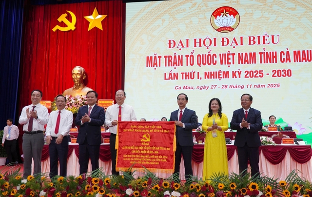 Ông Hồ Thanh Thủy giữ chức Chủ tịch Ủy ban MTTQ Việt Nam tỉnh Cà Mau Ông Hồ Thanh Thuỷ giữ chức Chủ tịch MTTQ tỉnh Cà Mau - Ảnh 1.