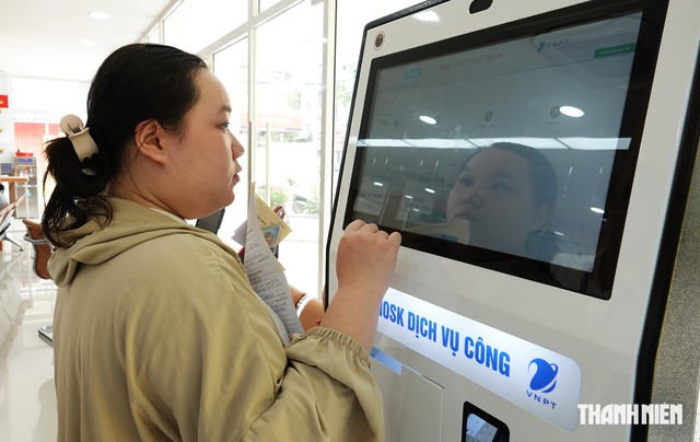 TP.HCM miễn lệ phí hơn 100 thủ tục nộp trực tuyến - Ảnh 1.