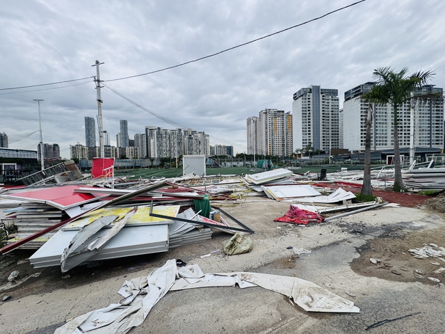 Phường An Khánh ra quân cưỡng chế sân pickleball xây dựng không phép- Ảnh 3. Phường An Khánh ra quân cưỡng chế sân pickleball xây dựng không phép- Ảnh 3.