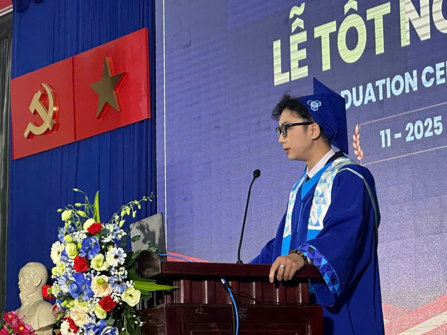 Nam sinh Bách khoa với loạt giấy khen, nhận ‘mưa lời khen’ trong lễ tốt nghiệp - Ảnh 2.