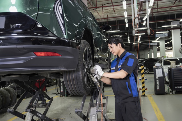 VinFast mở xưởng dịch vụ thứ 350, 'v&ocirc; địch' cả nước về dịch vụ hậu m&atilde;i- Ảnh 2.