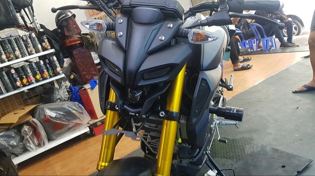 G&ugrave; chống đổ c&oacute; bảo vệ được d&agrave;n &aacute;o m&ocirc; t&ocirc;, xe m&aacute;y? - Ảnh 1.