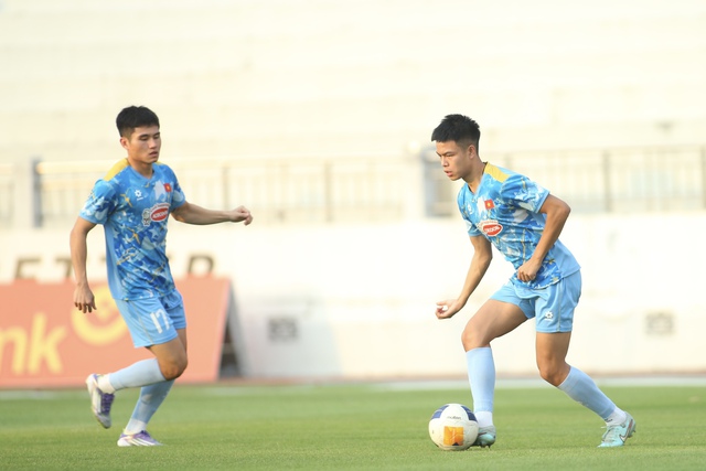 Sốc: Bùi Vĩ Hào, Trần Thành Trung và sao trẻ 1,95 m của HAGL bị loại khỏi U.23 Việt Nam- Ảnh 2. Sốc: Bùi Vĩ Hào, Trần Thành Trung và sao trẻ 1,95 m của HAGL bị loại khỏi U.23 Việt Nam- Ảnh 2.