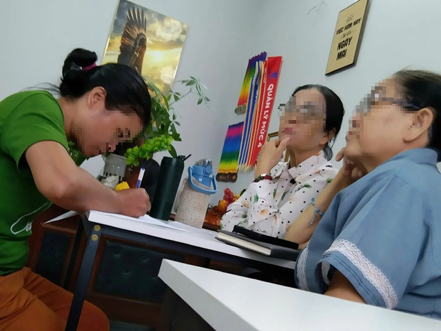 Xâm nhập ' cỗ máy ' biến người tìm việc thành con nợ ở TP . HCM - Ảnh 12.