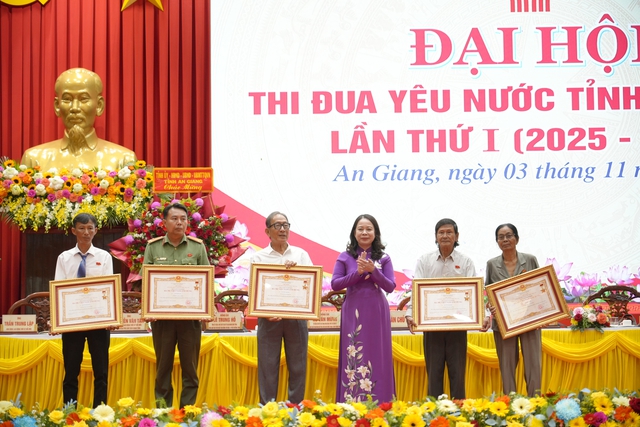 Phó chủ tịch nước Võ Thị Ánh Xuân: Khơi dậy khát vọng phát triển tỉnh An Giang - Ảnh 1.