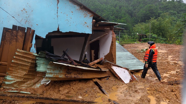 Bí thư Thành ủy Đà Nẵng: Đặc biệt di dân vùng nguy cơ sạt lở cao - Ảnh 4.