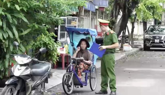 Cướp vé số của người khuyết tật lúc nửa đêm- Ảnh 2. Cướp vé số của người khuyết tật lúc nửa đêm- Ảnh 2.