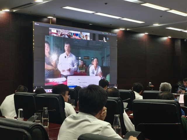 TP.Đ&agrave; Nẵng: 'Đất đ&atilde; no nước, chỉ cần trận mưa lớn l&agrave; sạt lở tan hoang'- Ảnh 2.