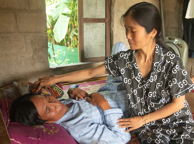 L&aacute; l&agrave;nh đ&ugrave;m l&aacute; r&aacute;ch gi&uacute;p đỡ gia đ&igrave;nh chị Thiện vượt qua bi kịch ung thư - Ảnh 1.