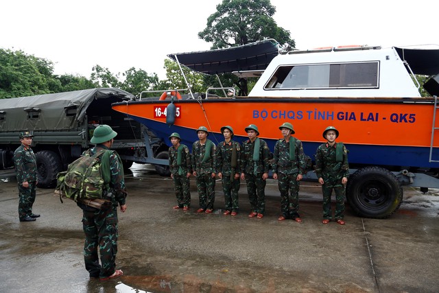 Lên kịch bản sơ tán hơn 12 vạn người để ứng phó bão Kalmaegi - Ảnh 2.