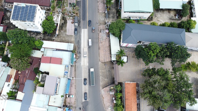 'Đường tránh' Đồng Xoài được sửa chữa sau phản ánh của Báo Thanh Niên- Ảnh 12. 'Đường tránh' Đồng Xoài được sửa chữa sau phản ánh của Báo Thanh Niên- Ảnh 12.