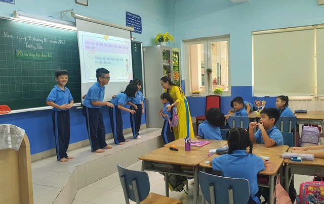 Nỗi lo tiếng Việt méo mó, lệch chuẩn - Ảnh 2.