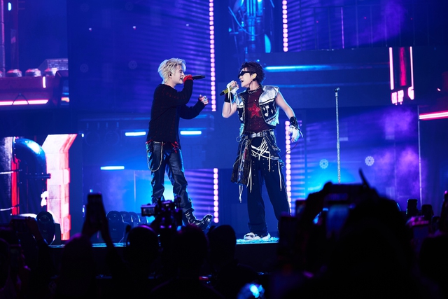 CAPTAIN BOY đưa loạt hit 'Anh trai say hi' vào mini concert đầu tiên- Ảnh 5.