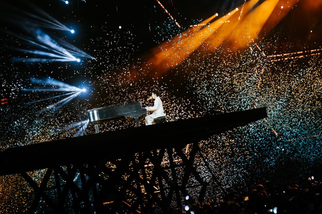 Soobin ch&aacute;y hết m&igrave;nh trong concert, c&ugrave;ng fan quy&ecirc;n g&oacute;p hơn 1,2 tỉ đồng cho miền Trung- Ảnh 9.