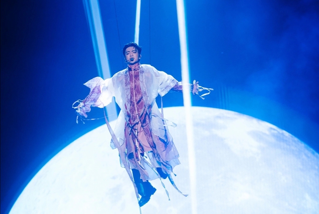 Soobin ch&aacute;y hết m&igrave;nh trong concert, c&ugrave;ng fan quy&ecirc;n g&oacute;p hơn 1,2 tỉ đồng cho miền Trung- Ảnh 6.