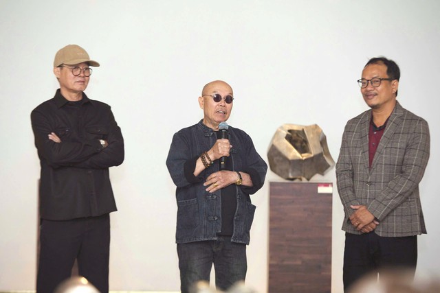 Tranh của Đinh Phong khiến họa sĩ Th&agrave;nh Chương rung động- Ảnh 3.