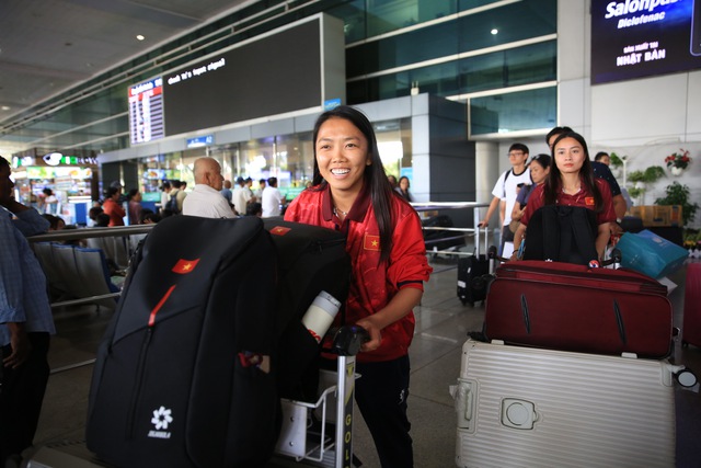 Đội tuyển nữ Việt Nam về nước, HLV Mai Đức Chung tiết lộ điều bất ngờ- Ảnh 8.