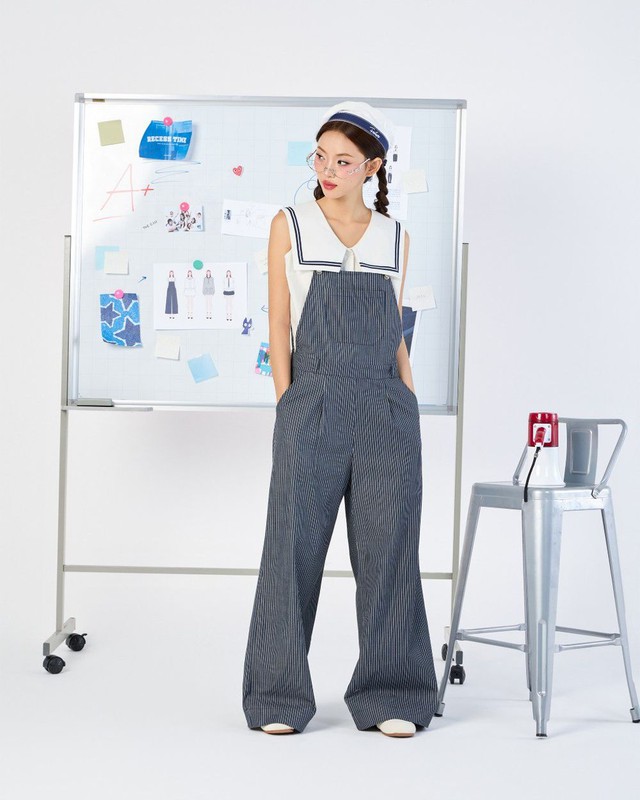 Quay lại thanh xuân rực rỡ với những chiếc quần yếm năng động- Ảnh 1. Quay lại thanh xuân rực rỡ với những chiếc quần yếm năng động- Ảnh 1.