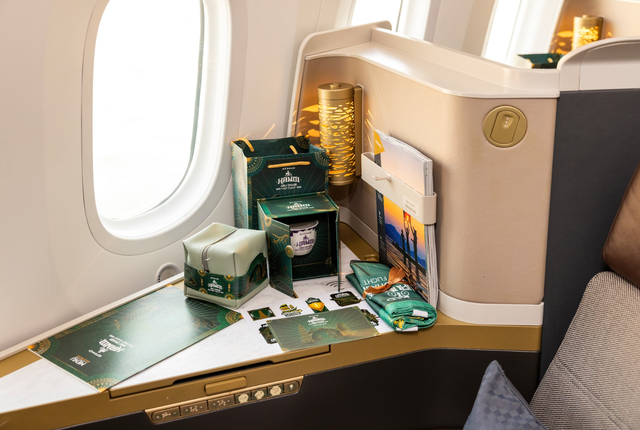 Etihad Airways mở đường bay thẳng từ H&agrave; Nội đến Abu Dhabi- Ảnh 1.