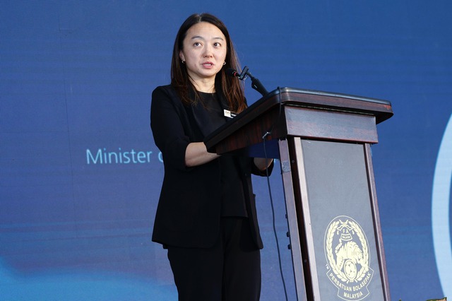 Bộ trưởng Malaysia yêu cầu FAM chịu trách nhiệm, ủng hộ điều tra độc lập bê bối nhập tịch- Ảnh 1. Bộ trưởng Malaysia yêu cầu FAM chịu trách nhiệm, ủng hộ điều tra độc lập bê bối nhập tịch- Ảnh 1.