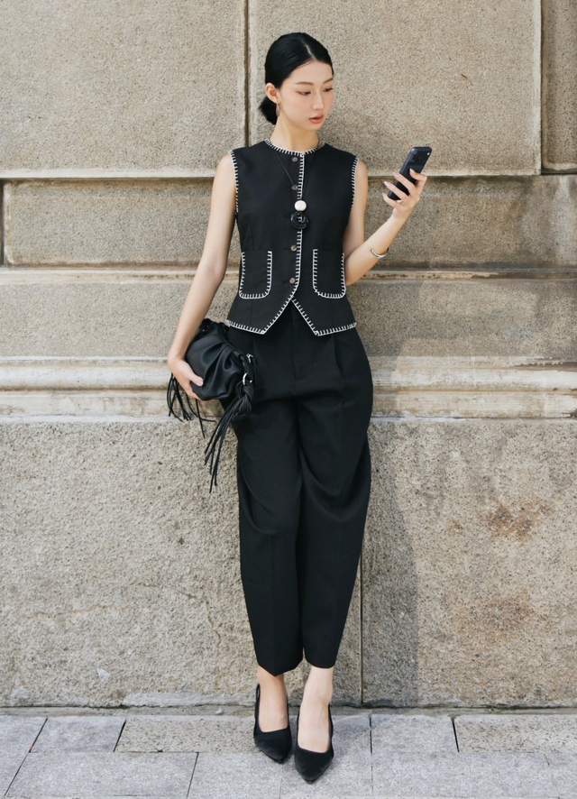 Trang phục đồng bộ - Ảnh 1.