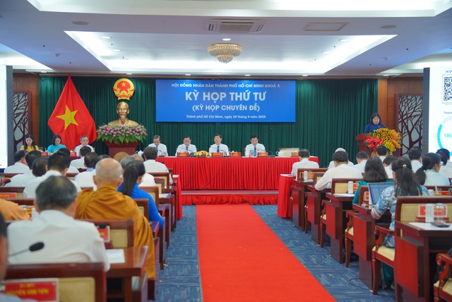 HĐND TP.HCM xem x&eacute;t nhiều ch&iacute;nh s&aacute;ch d&acirc;n sinh được  tại kỳ họp thứ 5 - Ảnh 1.