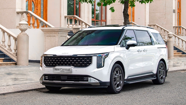 Trải nghiệm Kia New Carnival với tùy chọn màu nội thất mới và hàng ghế 2 VIP - Ảnh 1.