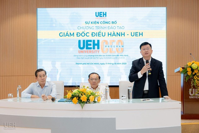 UEH CEO Program - Hành trình 'làm mới' lãnh đạo doanh nghiệp Việt- Ảnh 1. UEH CEO Program - Hành trình 'làm mới' lãnh đạo doanh nghiệp Việt- Ảnh 1.