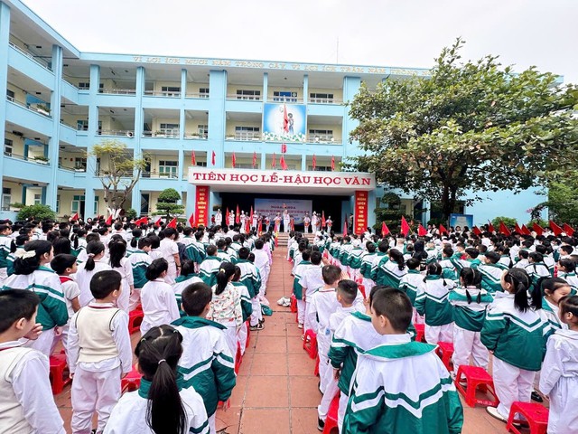 Bộ GD-ĐT yêu cầu Quảng Ninh tạm dừng sáp nhập trường học - Ảnh 2.