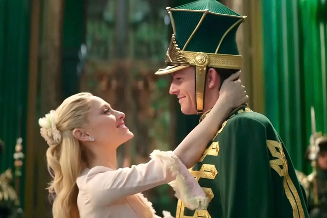 Jonathan Bailey được vinh danh l&agrave; Người đ&agrave;n &ocirc;ng quyến rũ nhất h&agrave;nh tinh năm 2025 - Ảnh 2.