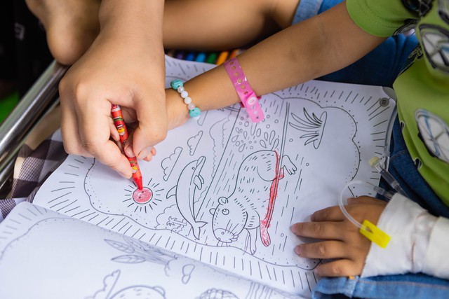 Con muốn sống: Gia đình cạn tiền, bé trai Gia Rai nguy cơ dừng điều trị ung thư- Ảnh 3. Con muốn sống: Gia đình cạn tiền, bé trai Gia Rai nguy cơ dừng điều trị ung thư- Ảnh 3.