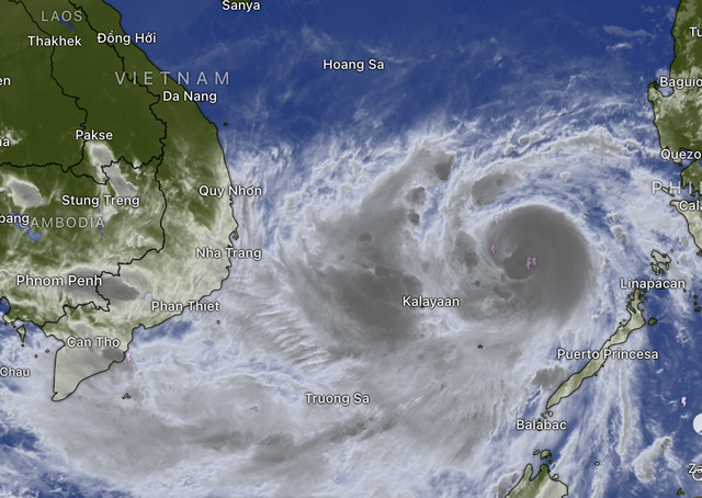 Bão Kalmaegi mạnh lên cấp 14, Bộ Quốc phòng thành lập Sở chỉ huy tiền phương  - Ảnh 2.