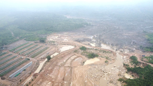 Vỡ hồ chứa nước trên núi Tân Lai: Lâm Đồng xử lý dứt điểm công trình trái phép - Ảnh 1.