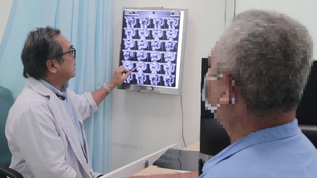 Phẫu thuật bằng robot: 'Cánh tay' chủ lực trong điều trị ung thư tuyến tiền liệt - Ảnh 1.