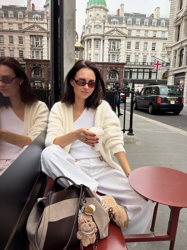 Giai điệu dịu dàng của mùa cùng áo len dệt kim, cardigan mềm mại- Ảnh 4.