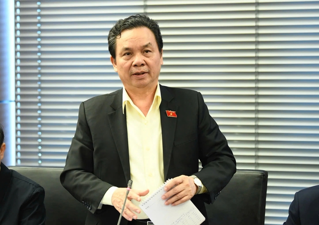 Người dân mua vàng làm 'của để dành', bị áp thuế 0,1% là chưa hợp lý- Ảnh 2.