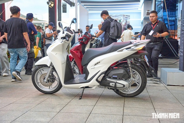 Honda SH v&agrave; Air Blade mới b&aacute;n tại Việt Nam, khởi điểm từ 42 v&agrave; 78 triệu - Ảnh 10.