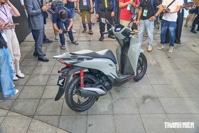 Honda SH v&agrave; Air Blade mới b&aacute;n tại Việt Nam, khởi điểm từ 42 v&agrave; 78 triệu - Ảnh 9.