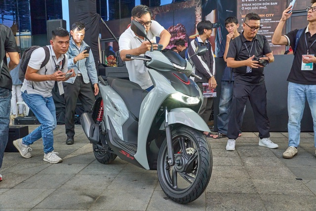 Honda SH v&agrave; Air Blade mới b&aacute;n tại Việt Nam, khởi điểm từ 42 v&agrave; 78 triệu - Ảnh 7.