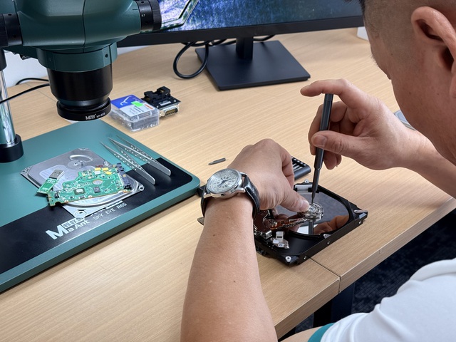 Trung t&acirc;m kh&ocirc;i phục dữ liệu chuẩn quốc tế đầu ti&ecirc;n ra mắt tại Việt Nam - Ảnh 1.