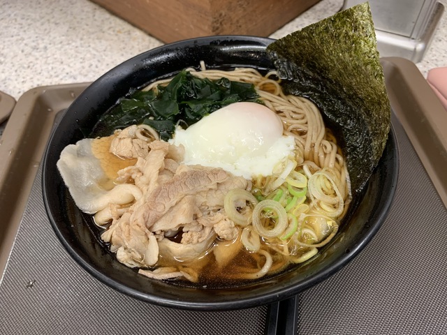 Ẩm thực Nhật giá bình dân lên ngôi ở Trung Quốc - Ảnh 1.