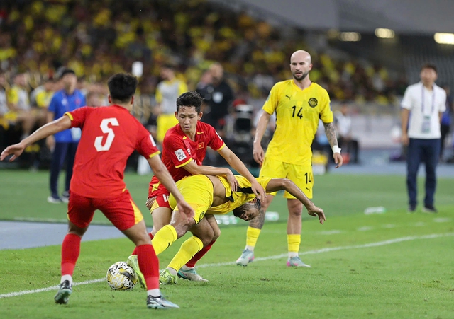 Chính phủ Malaysia không được can thiệp vào bê bối nhập tịch, FIFA mở rộng điều tra- Ảnh 1. Chính phủ Malaysia không được can thiệp vào bê bối nhập tịch, FIFA mở rộng điều tra- Ảnh 1.