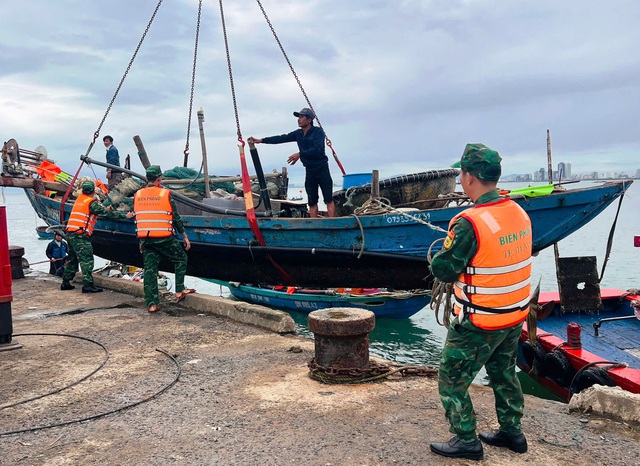 Đà Nẵng khẩn trương sơ tán dân, ứng phó bão số 13 Kalmaegi trước ngày 6.11 - Ảnh 1.