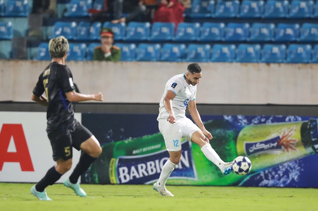 Nam Định lại thua Gamba Osaka, c&oacute; t&igrave;nh huống g&acirc;y tranh c&atilde;i: Chủ nh&agrave; mất oan phạt đền?- Ảnh 2.