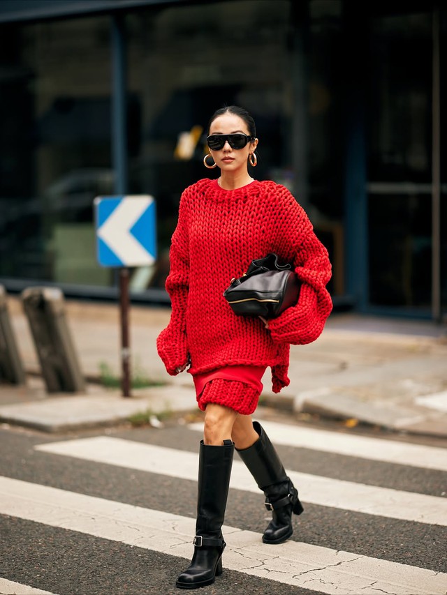 Những chiếc áo len chui đầu hoàn hảo nhất của mùa thu đông- Ảnh 1. Những chiếc áo len chui đầu hoàn hảo nhất của mùa thu đông- Ảnh 1.