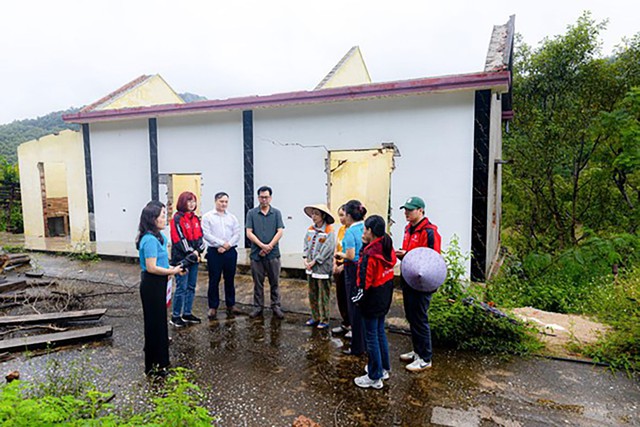 Xót xa gia đình nghèo vay tiền xây nhà, bão ập đến cuốn đi tất cả- Ảnh 2. Xót xa gia đình nghèo vay tiền xây nhà, bão ập đến cuốn đi tất cả- Ảnh 2.