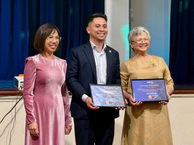 Phụ nữ Việt tại Tây Úc gây quỹ hỗ trợ đồng bào: Gửi yêu thương về quê hương - Ảnh 1. Phụ nữ Việt tại Tây Úc gây quỹ hỗ trợ đồng bào: Gửi yêu thương về quê hương - Ảnh 1.