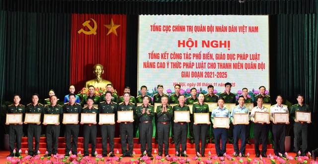 Tuổi trẻ quân đội phát huy tinh thần thượng tôn pháp luật - Ảnh 1.