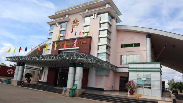 Lời kể r&ugrave;ng rợn của người Việt Nam tho&aacute;t bẫy 'việc nhẹ lương cao' ở Campuchia- Ảnh 1.