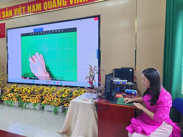 Phụ huynh tiểu học TP.HCM bất ngờ: Trong tiết tiếng Việt c&oacute; &acirc;m nhạc, thể dục - Ảnh 2.